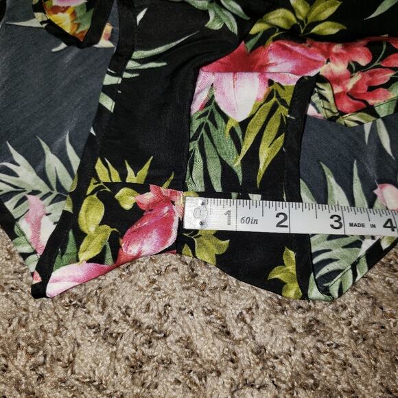 Forever 21 Hawaiian Tropical Shorts - Picture 5 of 6